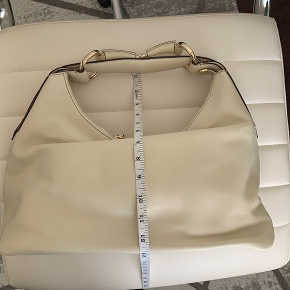 Authentic Gucci Cream Horsebit Hobo Bag - Picture 7 of 10